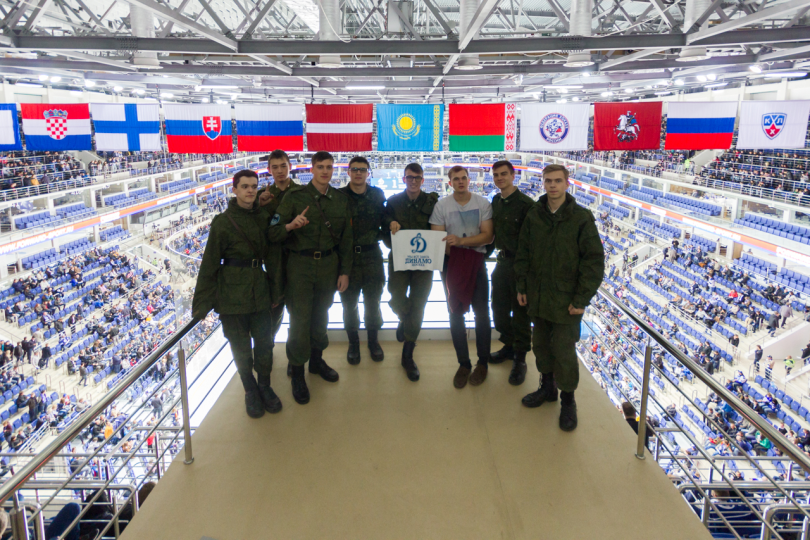 Матч «Динамо» - «Металлург », взгляд военных Матч «Динамо» - «Металлург », взгляд военных