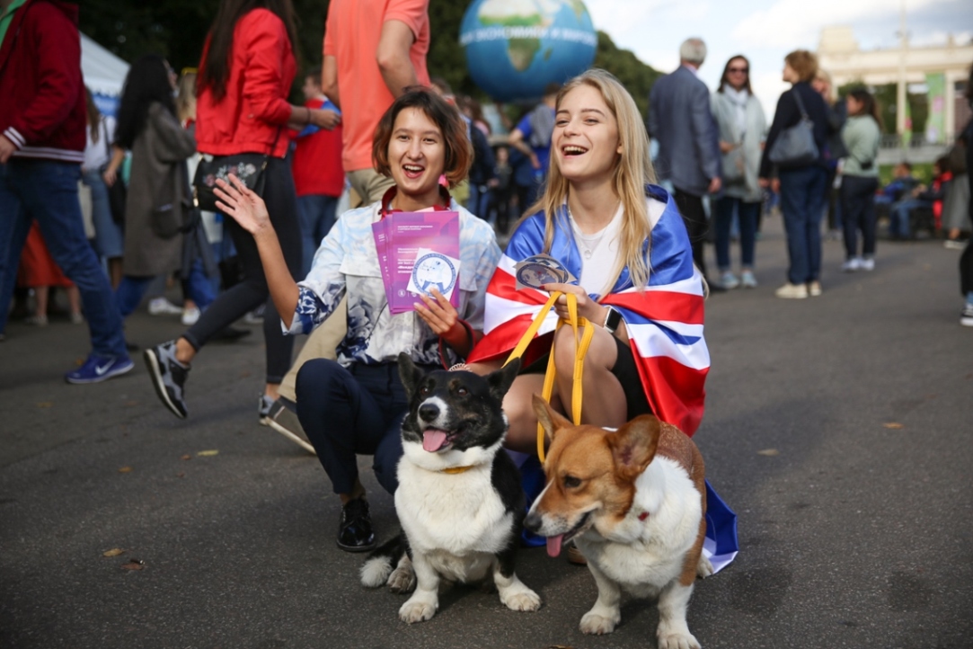 Students of Parallel Degree Programme in International Relations Perform Significantly Higher than International Average on University of London Exams Illustration for news: Students of Parallel Degree Programme in International Relations Perform Significantly Higher than International Average on University of London Exams