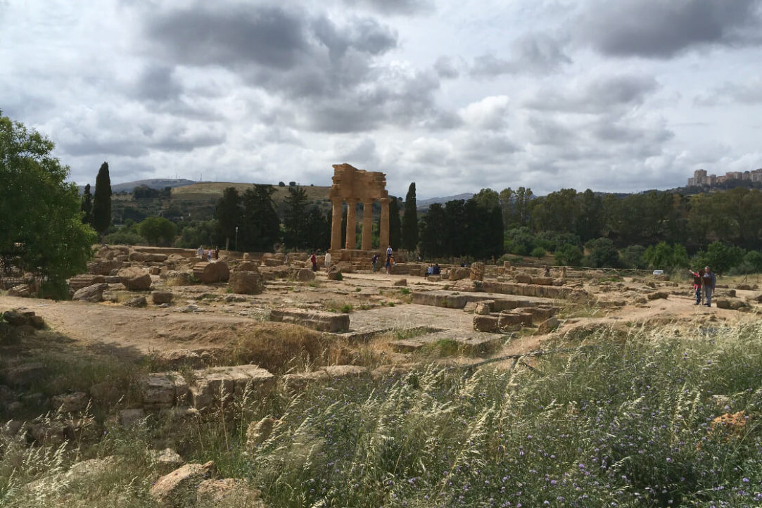 HSE Archaeologists Make Significant Discovery during Excavations in Agrigento Illustration for news: HSE Archaeologists Make Significant Discovery during Excavations in Agrigento