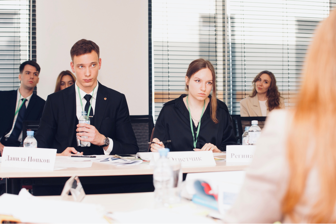 Студенты-юристы стали призерами VIII Конкурса Арбитражной ассоциации по арбитражу онлайн Иллюстрация к новости: Студенты-юристы стали призерами VIII Конкурса Арбитражной ассоциации по арбитражу онлайн